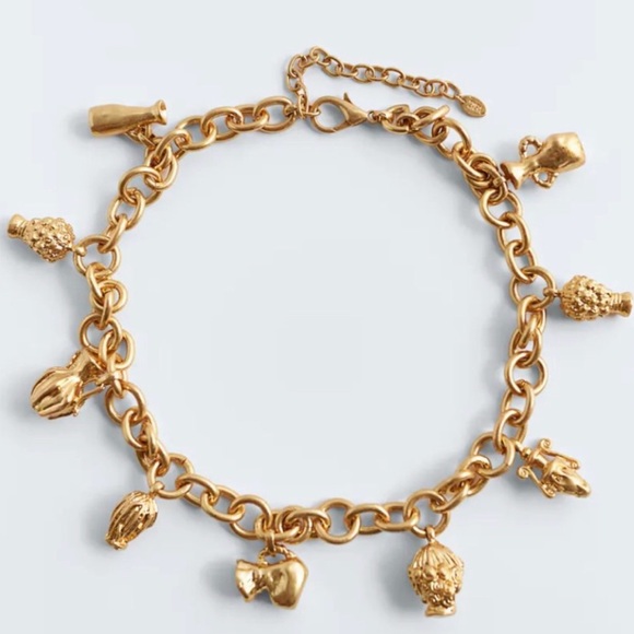 Zara Rare Antique Style Face & Vase Charm Necklace - Picture 9 of 9